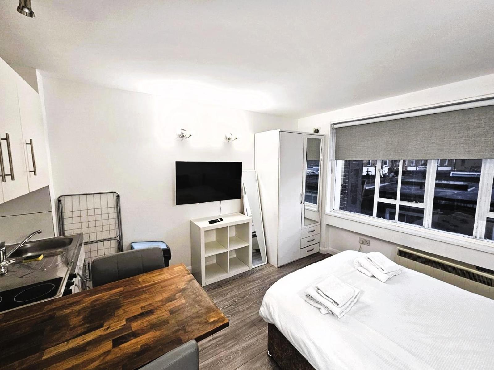 Apartment Light With Kitchenette Close To Hyde Park *